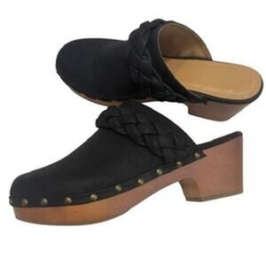 Soda 10 faux leather wooden platform slip on studded mule clogs 3236